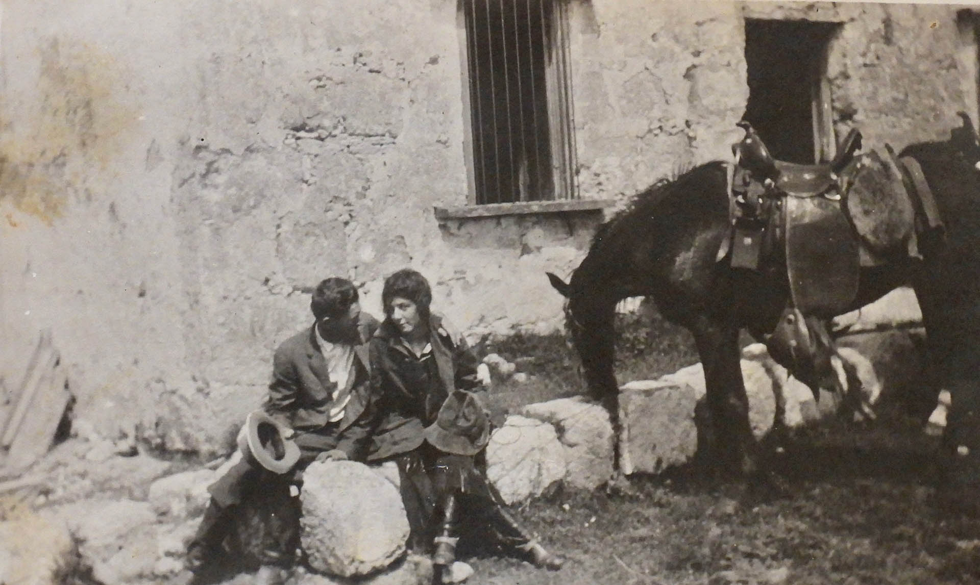 Tom and Alice together at La Perla in the early 1900s.